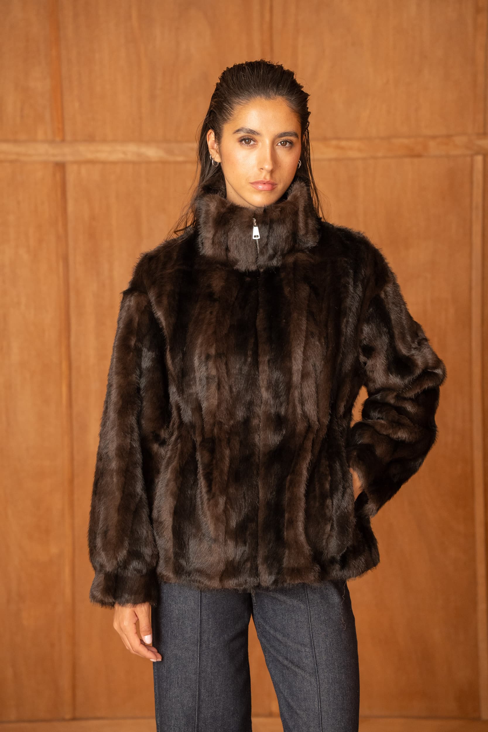 Veste en fausse fourrure effet vison zippée marron