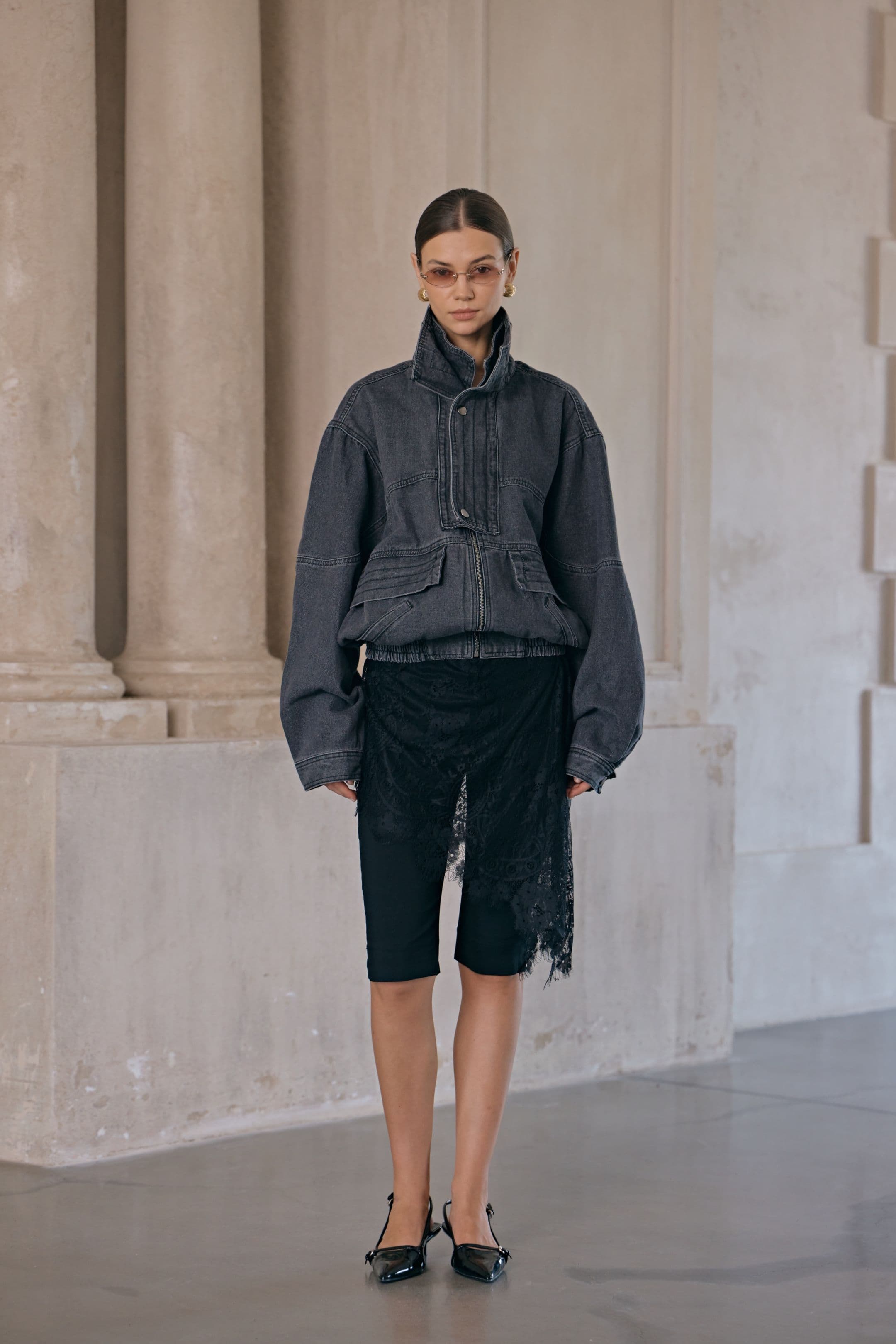 VESTE EN JEAN OVERSIZE COL MONTANT 