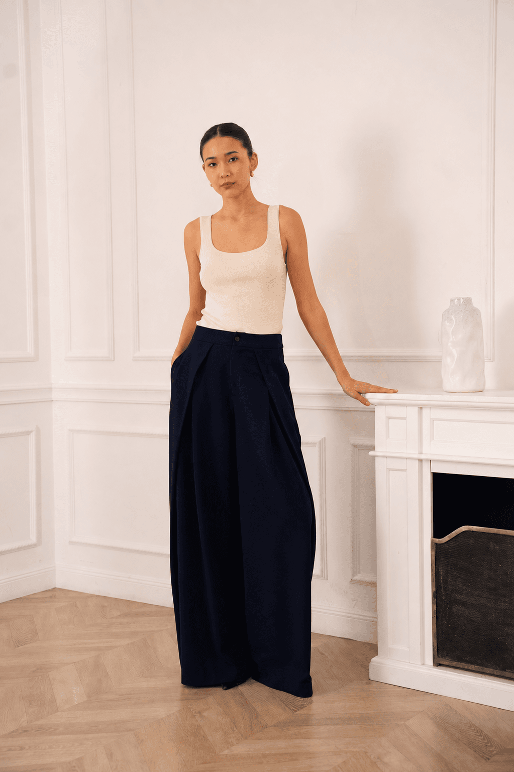 PANTALON LARGE À PLIS BLEU MARINE