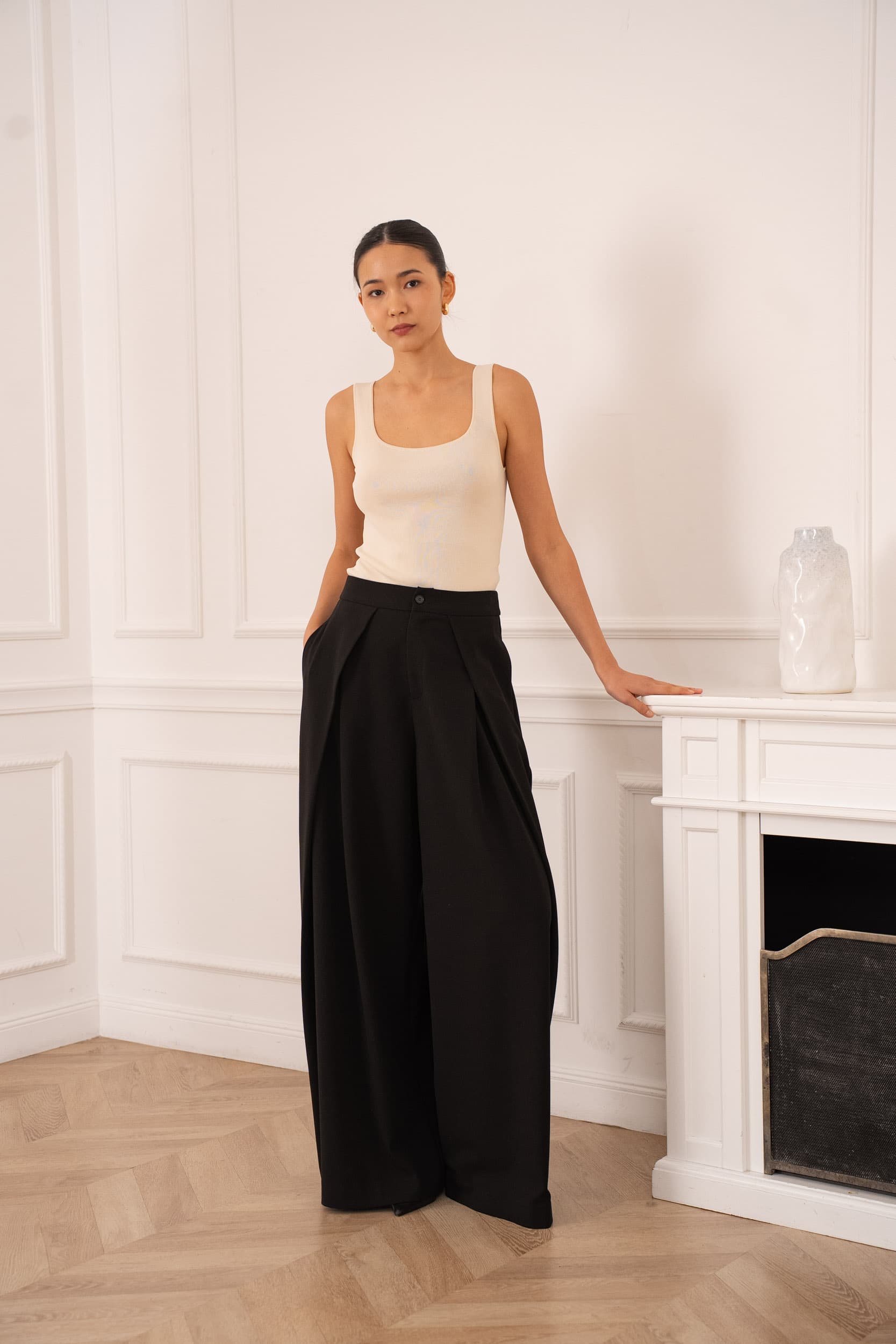 PANTALON LARGE À PLIS 