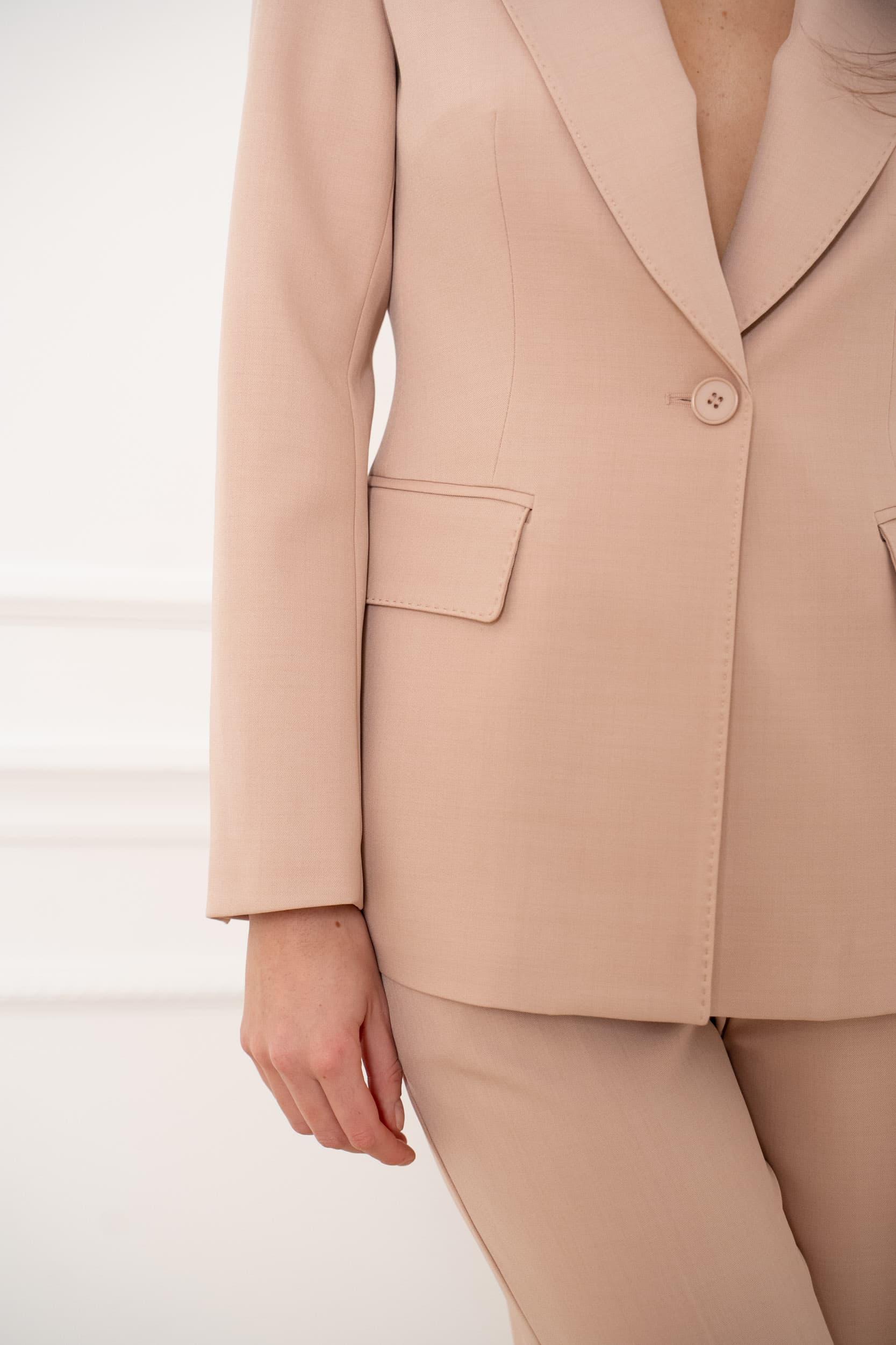BLAZER CINTRÉ COUTURES PIQUÉES 