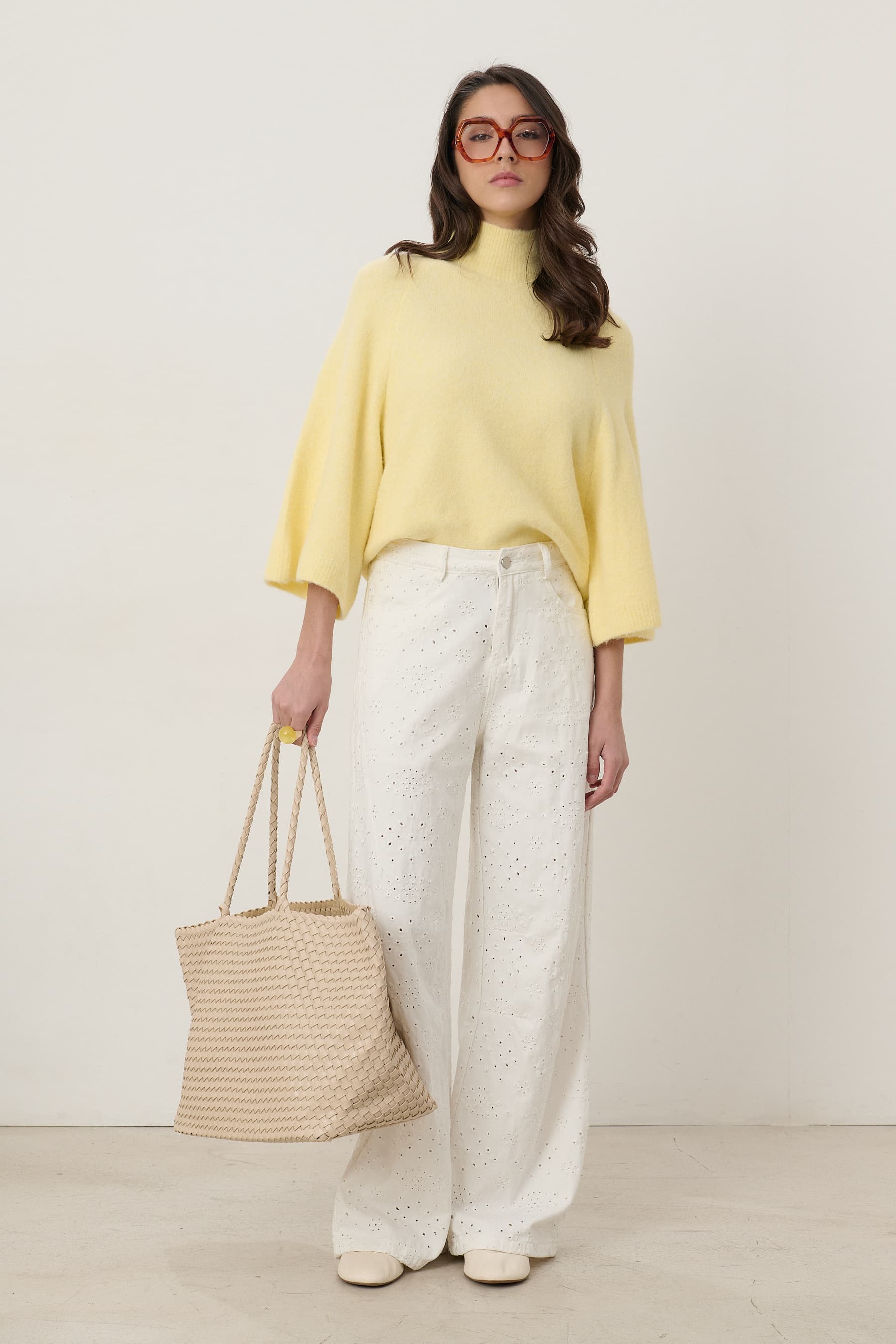 PULL MANCHES COURTES 