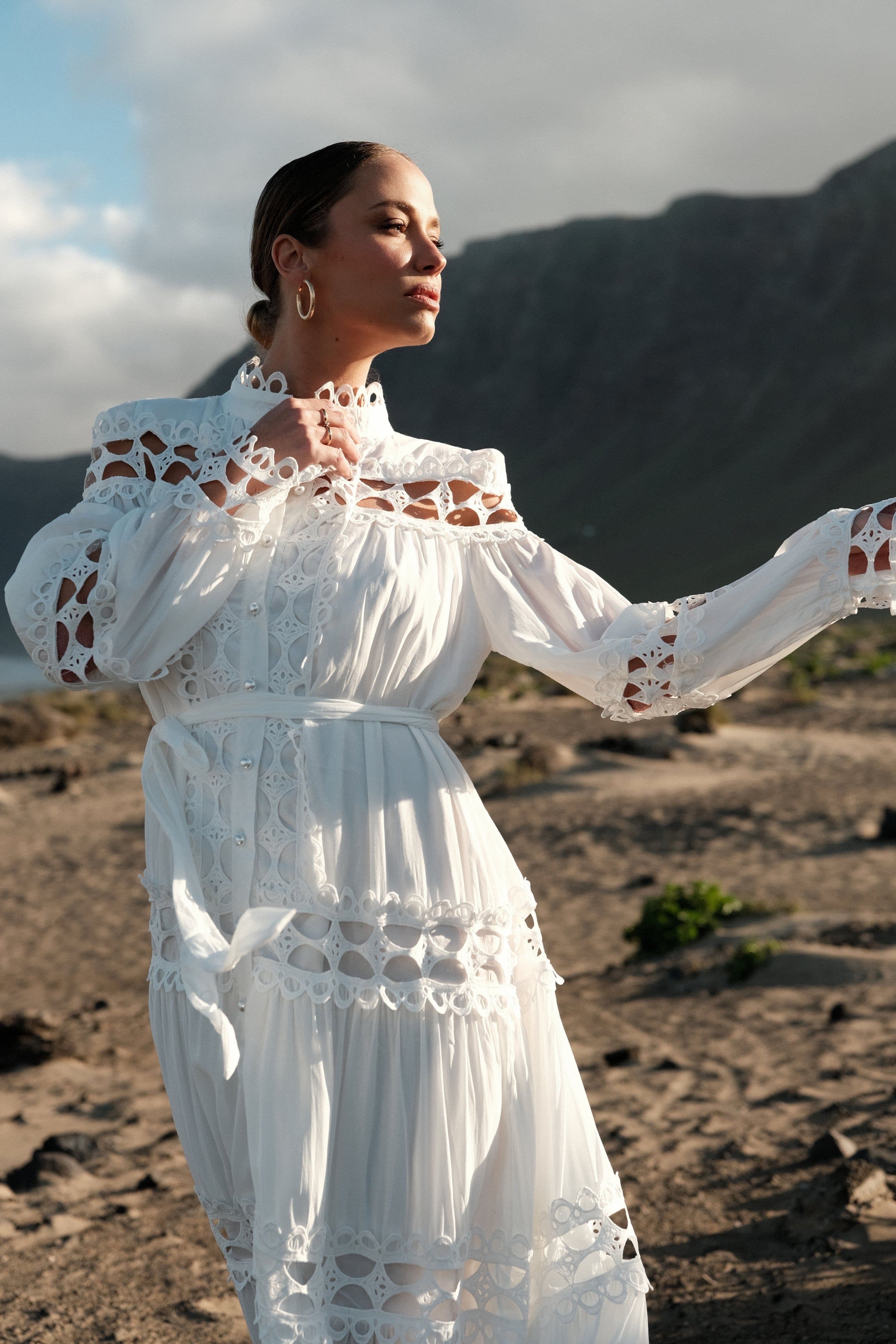 ROBE DENTELLE BLANCHE 