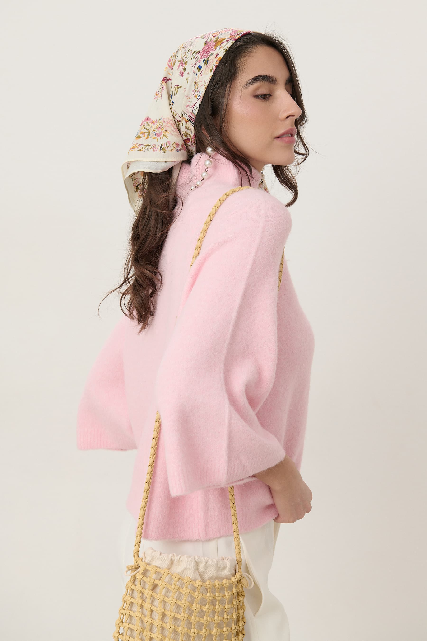 PULL MANCHES COURTES