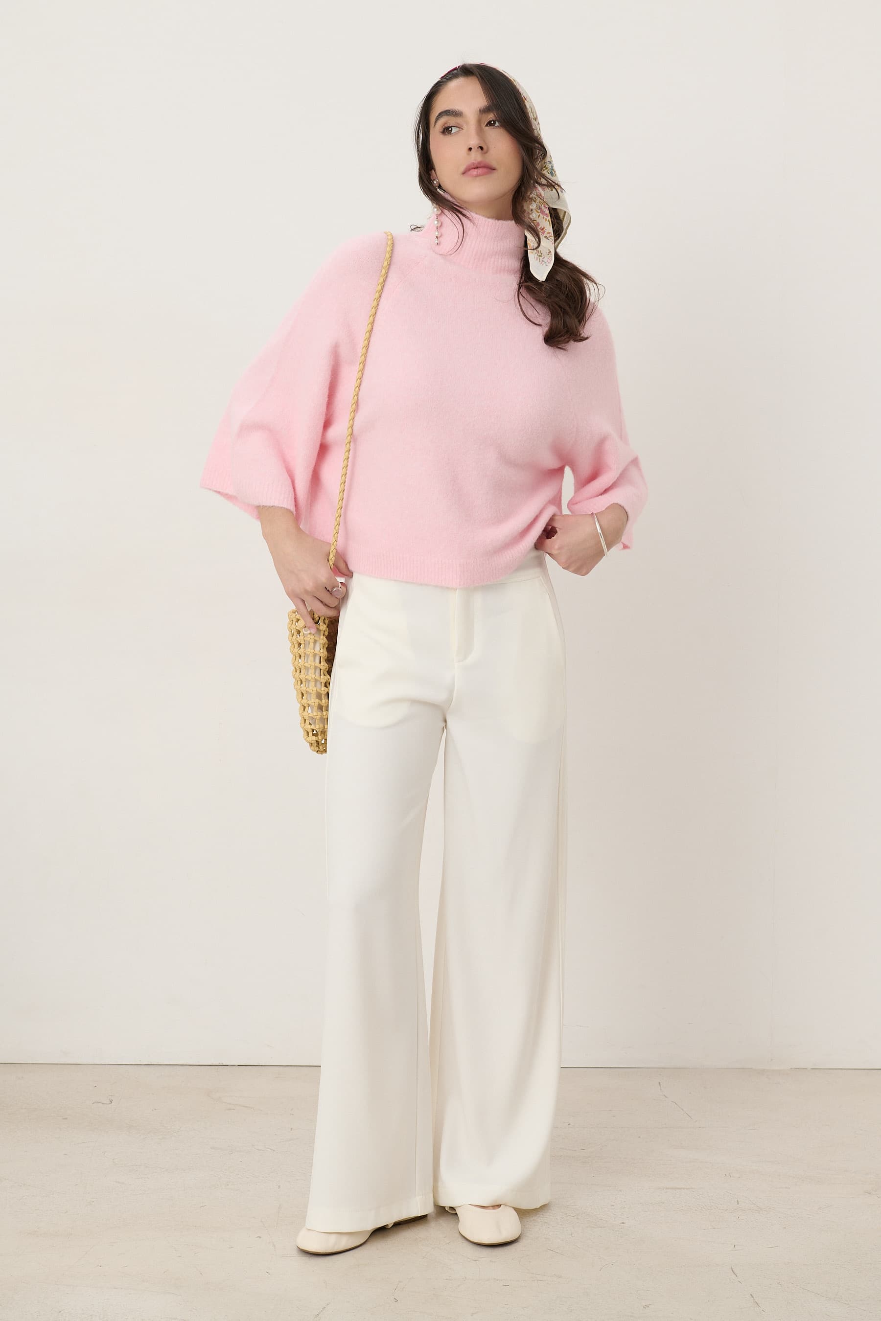 PULL MANCHES COURTES