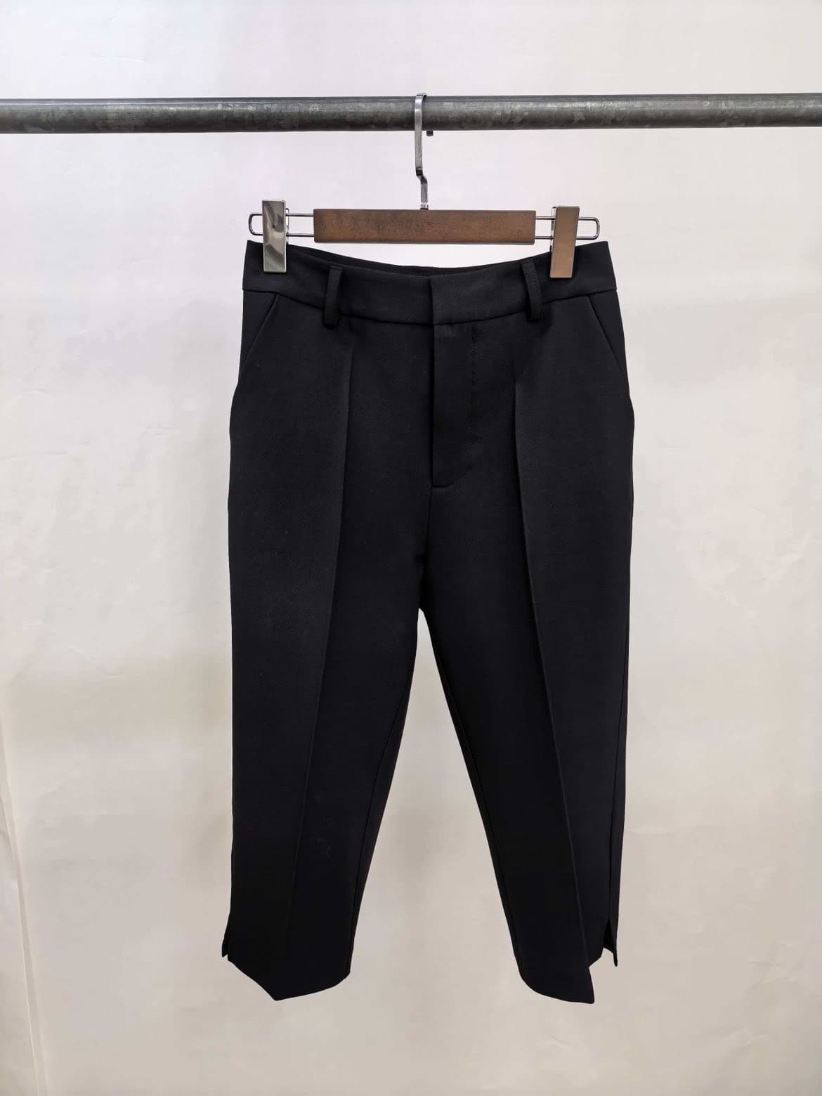 PANTALON CAPRI