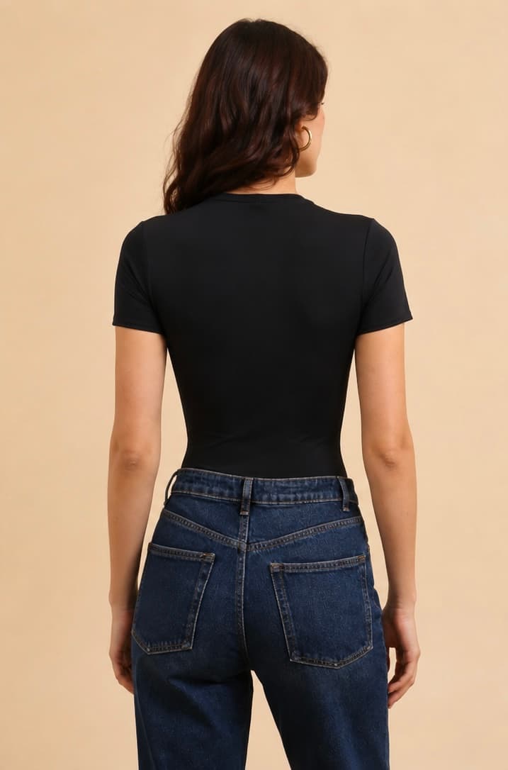 BODY ESSENTIEL MANCHES COURTES 