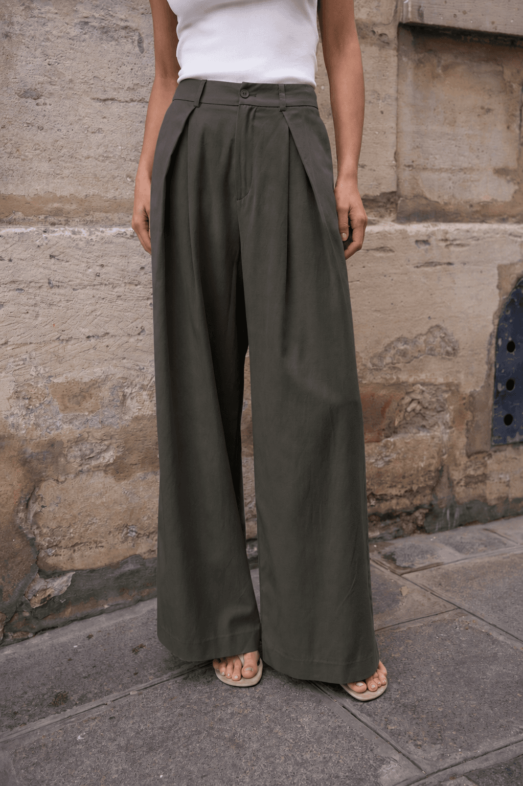PANTALON À PLI EN COTON